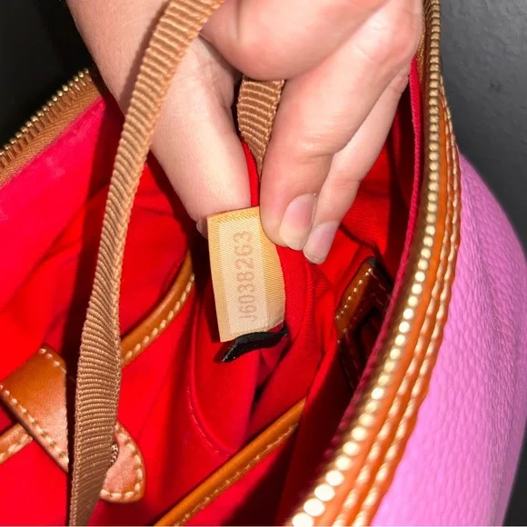 Dooney & Bourke Pink & Tan Pebble Grain Hobo bag -EUC- - Picture 16 of 16